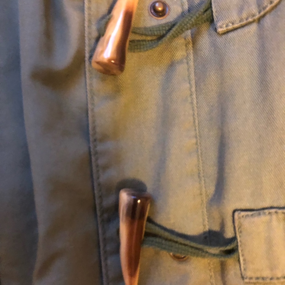 Army Green Jacket With Toggle Buttons - image 3